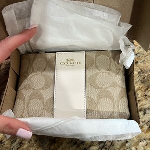 NWT Coach wristlet
